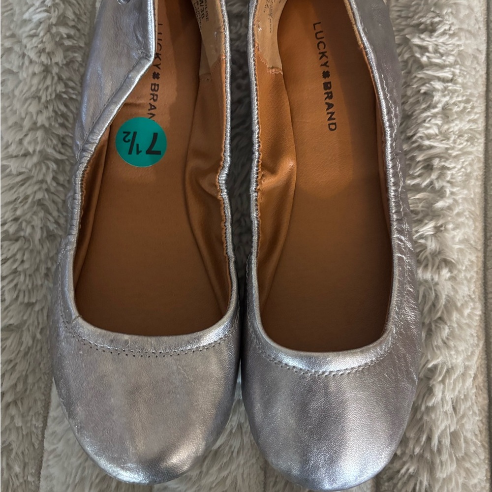 Lucky Brand Metallic Silver Flats-